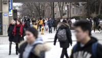 私立大学国际留学生缺席率高 加拿大移民部：将严查就读情况