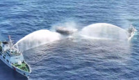 南海争议｜中国海警：菲海警船故意冲撞中方海警船