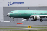 波音737MAX客机再现安全问题   降落时方向舵踏板突“卡住”