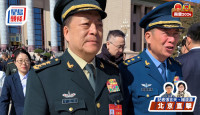 兩會2024．直擊︱火箭軍原政委徐忠波亮相  「謝謝」回應提問
