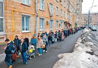 俄大选 反对派涌票站抗议