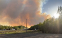 山火一發迅速蔓延  卑詩省納爾遜堡全鎮撤離