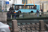 俄羅斯聖彼得堡巴士失控衝落河 7名乘客死亡 司機被拘留