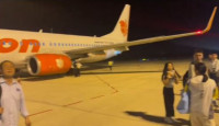 泰國獅航濟南飛曼谷航機  起飛即遭鳥擊爆巨爆急折返