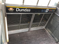 多伦多市中心人流太多 临时关3地铁站
