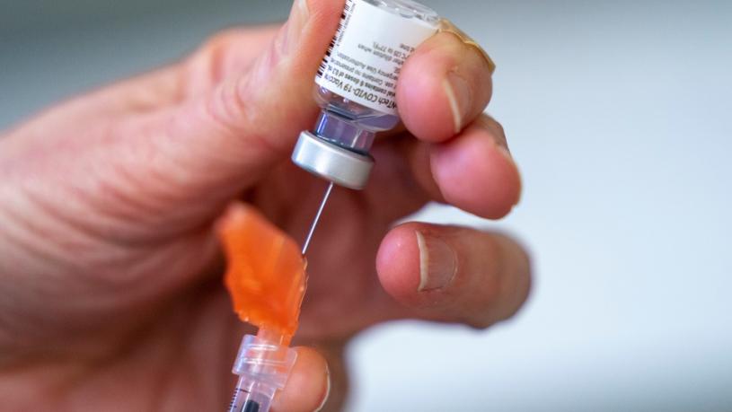 部分卑诗省民提前预约接种第2剂疫苗。加通社资料图片