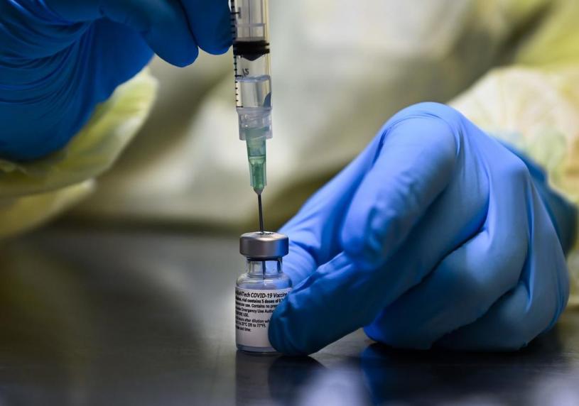 本国正研究注射混合疫苗是否有效。星报资料图片