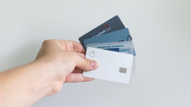 不少金融科技公司希望打入信用卡市场，以获得利润丰厚。CTV