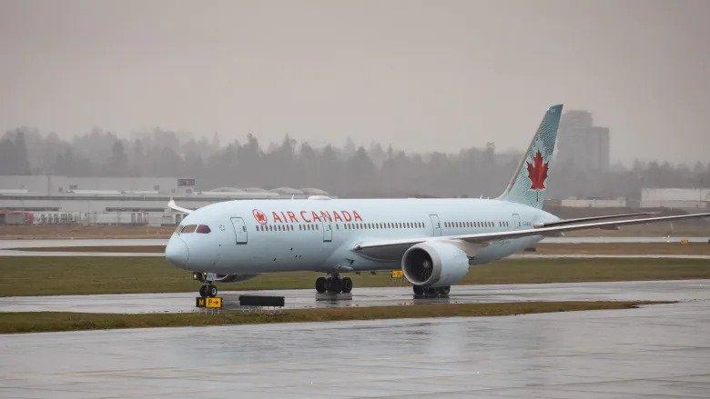 加航周三宣布，6月2日起，來往溫哥華及印度德里的航班將暫時停飛。CBC資料圖片