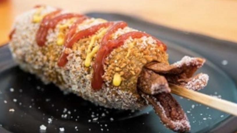 韓式魷魚墨汁玉米熱狗。PNE網站