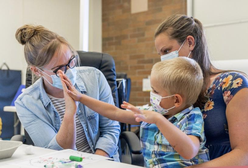 卑诗省从周二开始为5岁以下儿童注射疫苗。卑诗省府