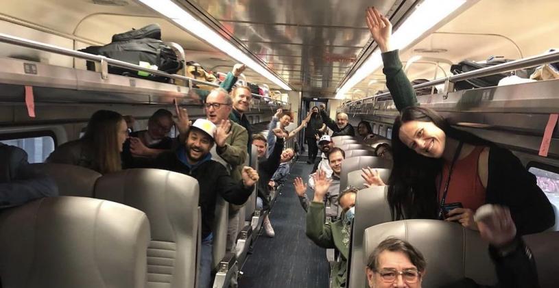 疫後首班來往西雅圖至溫哥華列車開出，乘客非常興奮。Amtrak Cascades