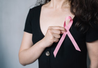 乳癌｜一期乳癌患者 可否不做手術？ 醫生按不同情況解答