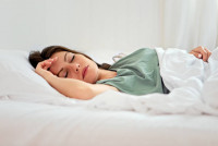 失眠救星｜神經緊張易失眠可吃車厘茄 醫生推介20種食物放鬆心情入睡