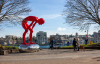 溫哥華福溪海堤裸體「紅孩兒」雕像拆除