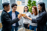 全球年輕癌症患者急增8成!醫生揭7大元兇 常喝1飲品每天增18%風險