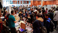 【扑飞啦】历来最大“香港人市集”设逾68个摊位 多个展览及活动体现港式文化