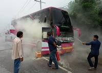 泰國旅巴士失火1死12傷