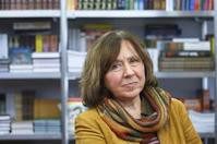 白俄女作家夺诺贝尔文学奖