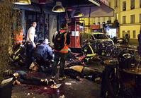 巴黎恐袭：枪手扫射餐厅11死　地上满布尸体