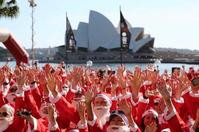 拉斯維加斯變「紅海」　雪梨聖誕老人慈善跑