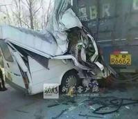 黑龍江客車與貨車相撞6死7傷