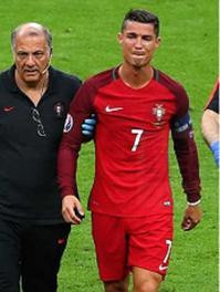 欧国杯决赛     C朗拿度24分钟伤出落泪