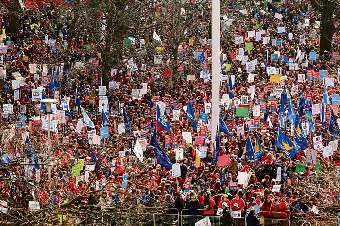 ■約有1萬人參與周六的大示威。星報