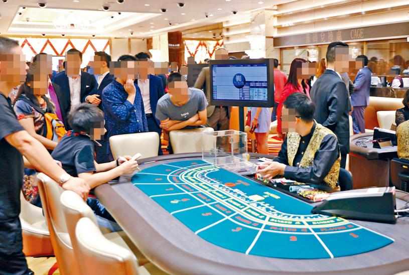 提供貸款者聲稱陪賭專家可從百家樂賭枱賭局顯示屏中分析走勢。 網上圖片