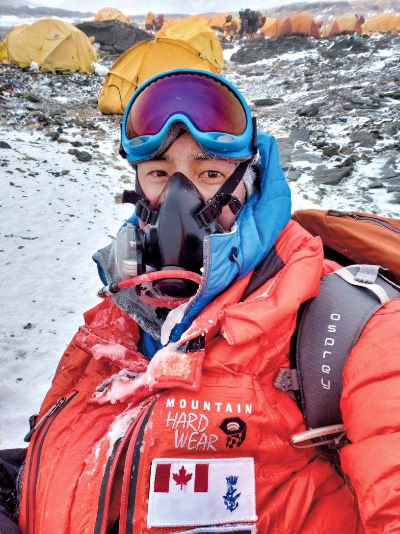 ■谢永坚5月23日成功登上珠峰。受访者提供