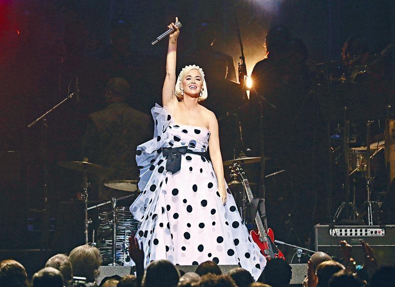 Katy Perry被一家传媒指3年前的万圣节照片侵权。