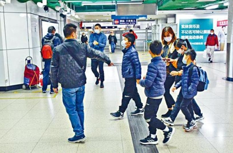 19 7萬港人年初五封關前趕返 多倫多 加拿大中文新聞網 加拿大星島日報canada Chinese News 19 7萬港人年初五封關前趕返 多倫多 加拿大中文新聞網 加拿大星島日報canada Chinese News