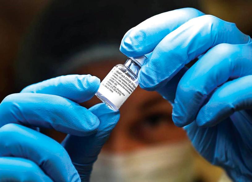 ■本國預料於六月收到940萬劑輝瑞和阿斯利康疫苗。加通社資料圖片