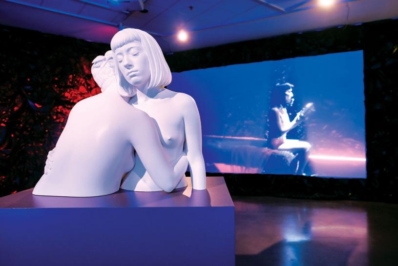 ■李南屏和布朗伯的雕塑是由日裔艺术家Ian Nakamoto 创作。受访者提供