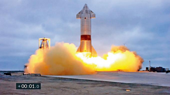 SpaceX火箭第五度测试成功着陆