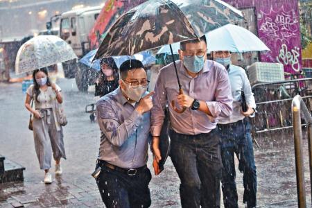 指華南雨區變化大較颱風難測 天文台:昨日已盡早發黑雨警告 | 多倫多 | 加拿大中文新聞網 - 加拿大星島日報 ...