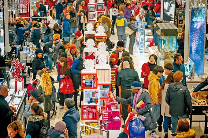 不少零售商提早囤货，应对感恩节及圣诞档期消费需求。