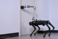 有片| 中国四足机器人添手臂 可捡物件开门装拆螺丝