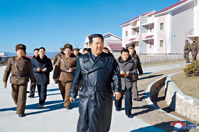 北韩领袖金正恩上月到三池渊郡视察。