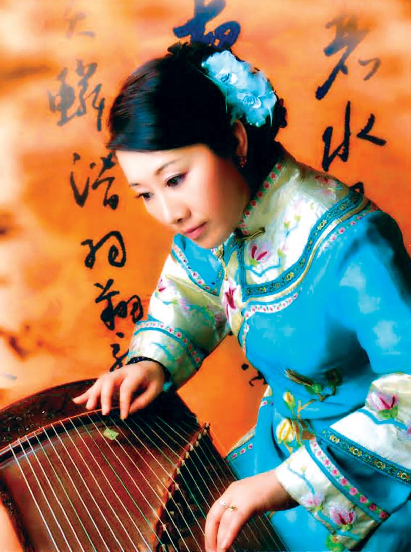 陈文英经历了从专业古筝演奏家到音乐教育家的转型。受访者提供