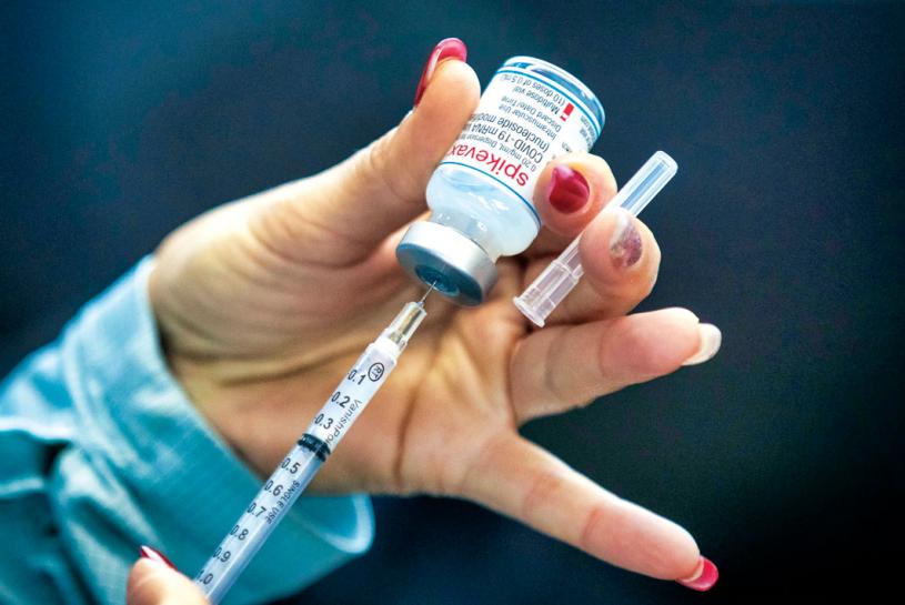 ■莫德纳是目前主要接种的疫苗之一。 
加通社资料图片