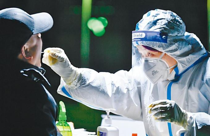 天津昨日繼續為全市市民，進行新一輪核酸檢測。