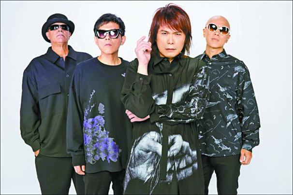 ■伍佰（右2）將與China Blue
演出搖滾歌劇。 網上圖片