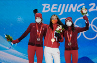 【北京冬奧】女子U型場地技巧賽決賽  加國自由滑雙姝穿銀戴銅
