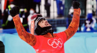 【北京冬奥】加国格朗丁0.02秒失金  单板滑雪追逐赛摘银