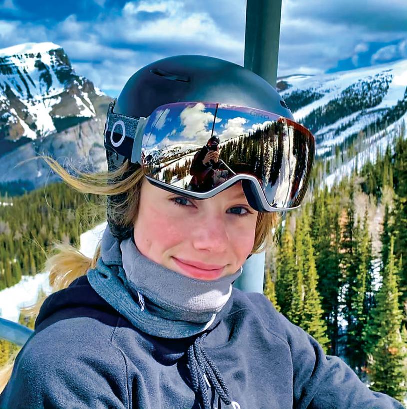 ■滑雪板小将德霍特，是今届加国冬奥健儿中最年轻的一员。      德霍特Instagram