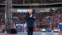 俄烏局勢｜普京出席20萬人大集會慶吞併克里米亞 讚揚攻烏俄軍