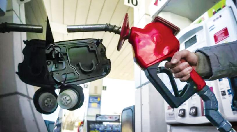 ■分析師表示，預計今年夏天每公升2元的汽油價，將成為常見現象。資料圖片