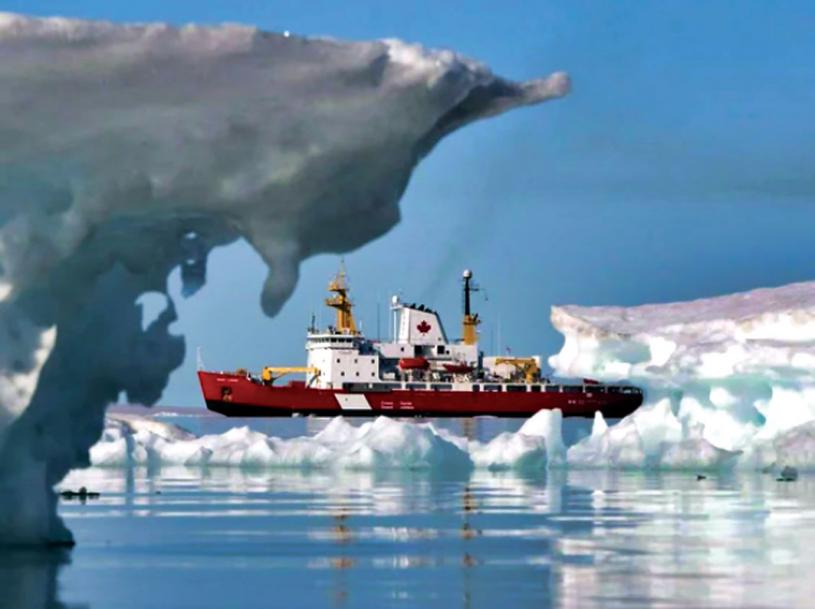 圖為加拿大海岸警衛隊的中型破冰船拉森號（Henry Larsen），在位於約北緯75度，努拿烏特境內的艾倫灣（Allen Bay）。 加通社資料圖片