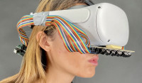 超声波透过空气传递口腔  VR头罩模拟喝水接吻感觉